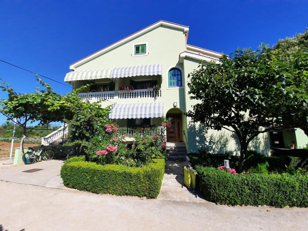 Apartman Barbir Sukošan Esterno foto