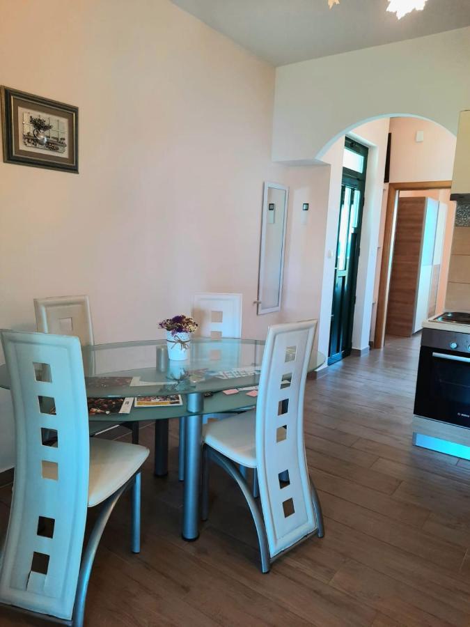 Apartman Barbir Sukošan Esterno foto